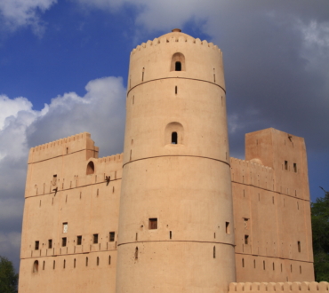 Birkat Al Mawz and Jabreen Nizwa Tour