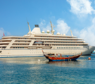 Omani tourist cruise